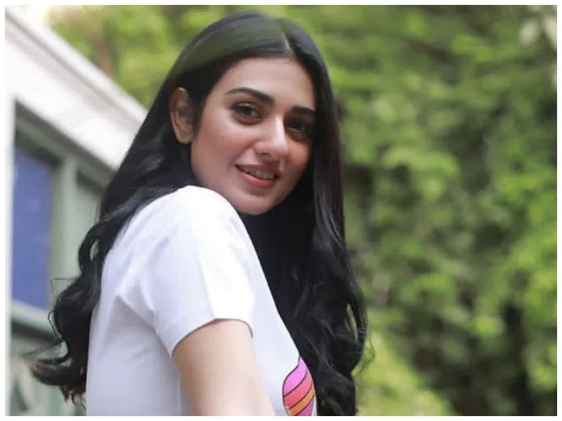 Sarah Khan
